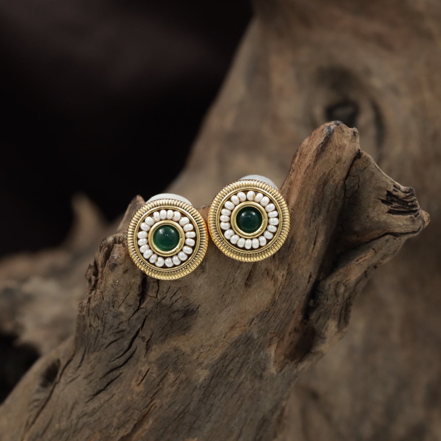Circular Halo Antique Stud with Beaded Border Detailing
