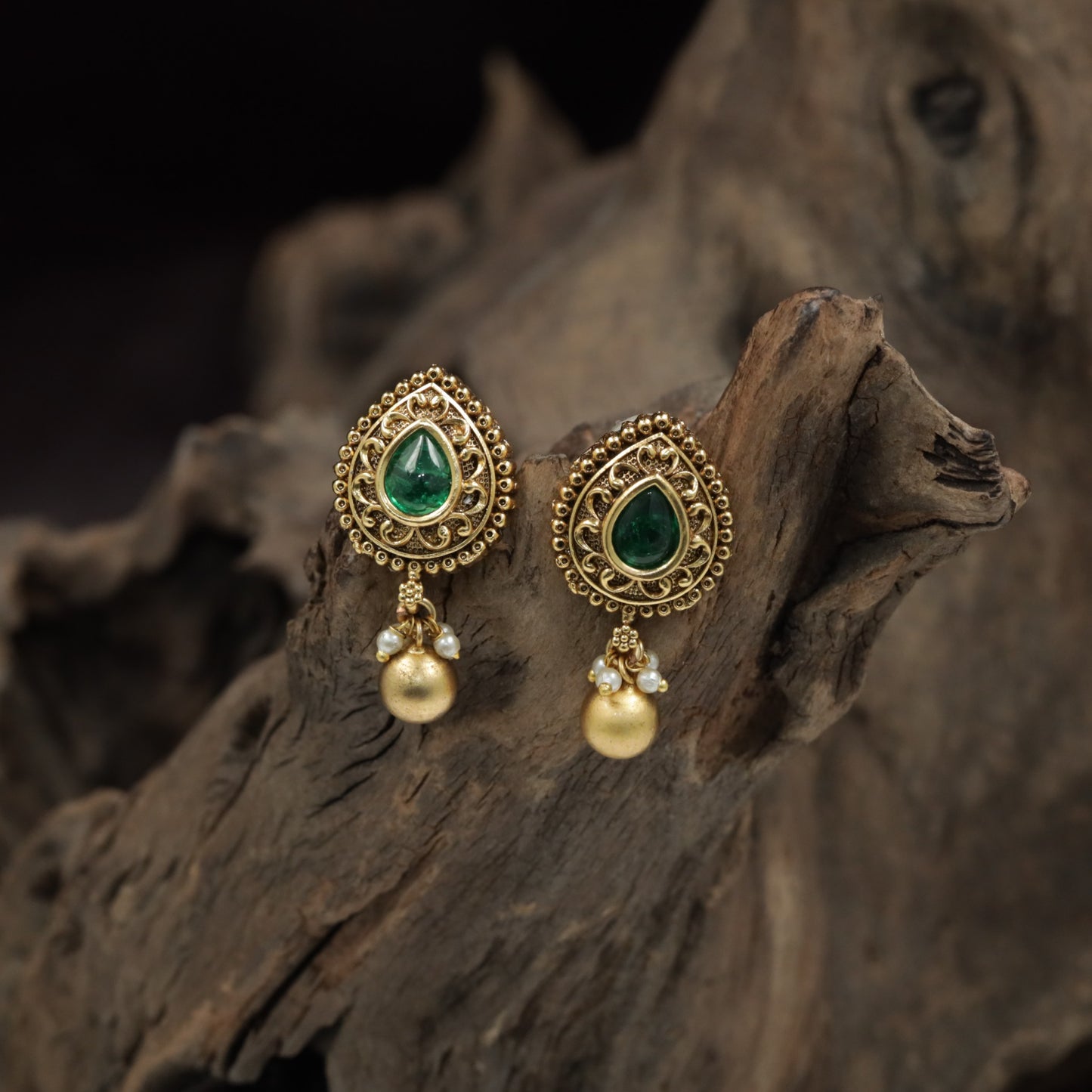 Premium Teardrop Stud With Openwork Frame And Drop Finish