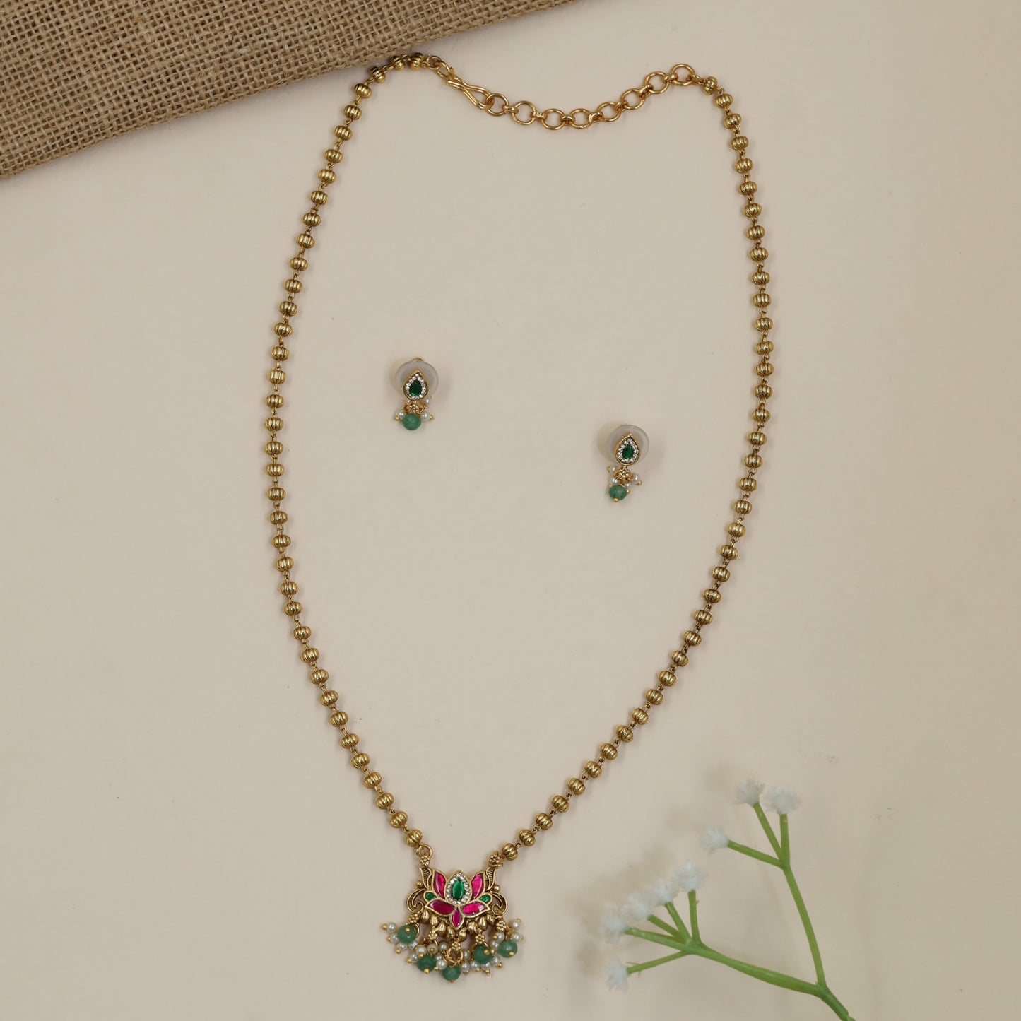 Decorative Lotus Antique Chain with Pendant and Earring Set