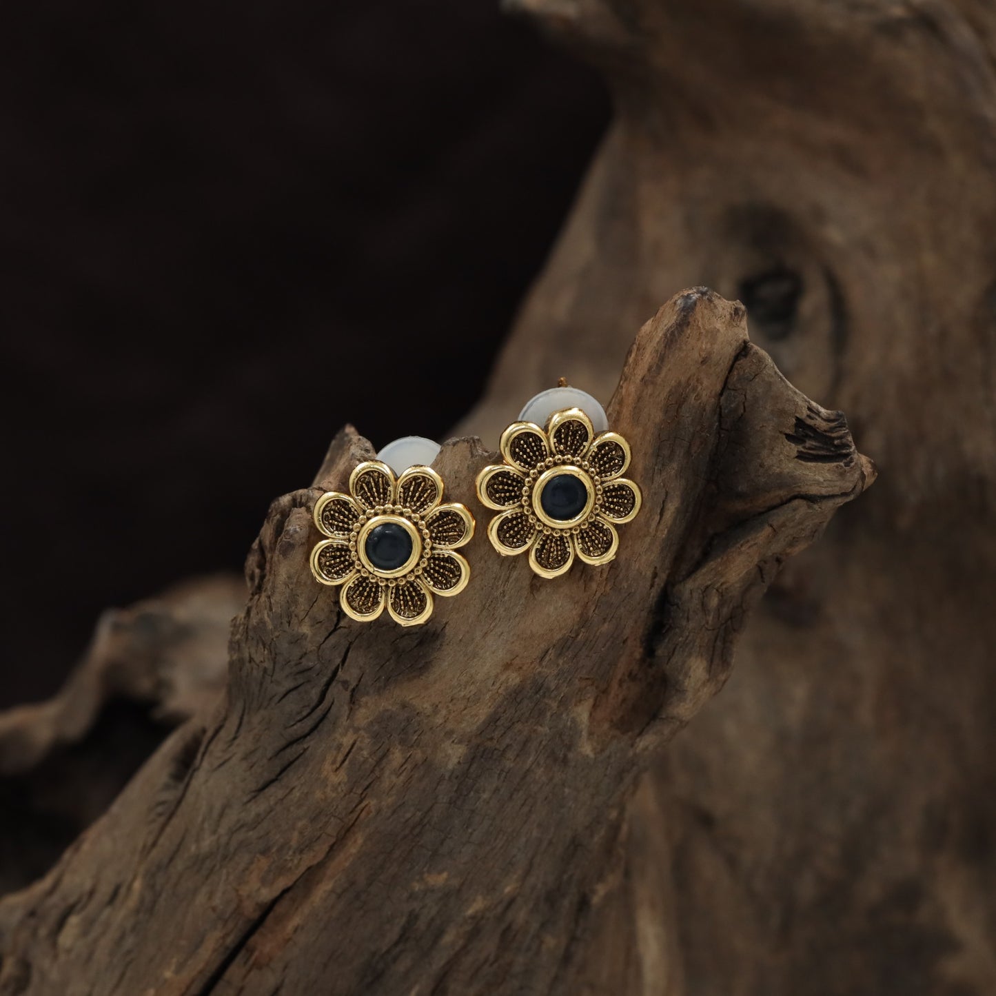 Floral Antique Stud with Round Centre and Petal Border