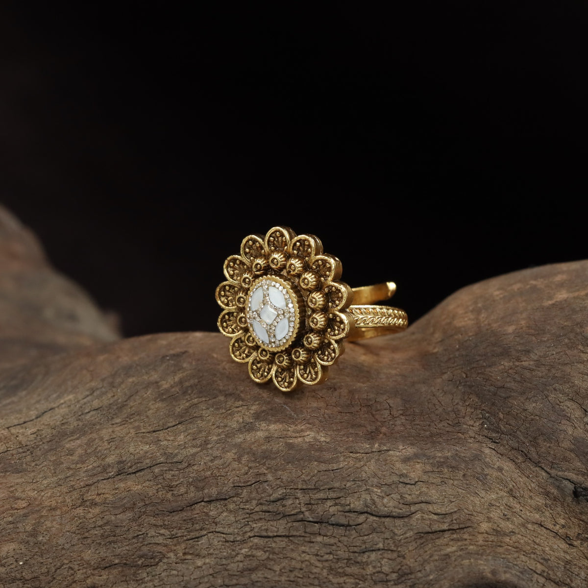 Antique Ring with Symmetrical Petal Work