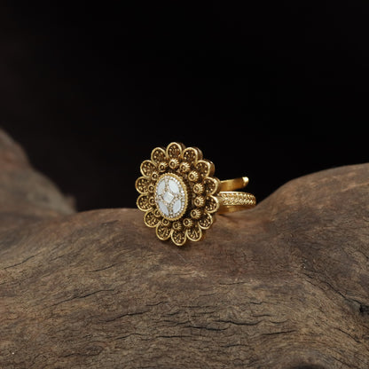 Antique Finger Ring with Symmetrical Petal Work and Fine Ornamental Detailing