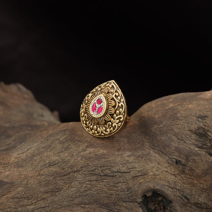 Traditional Antique Finger Ring with Radiating Lines and Elaborate Curved Detailing