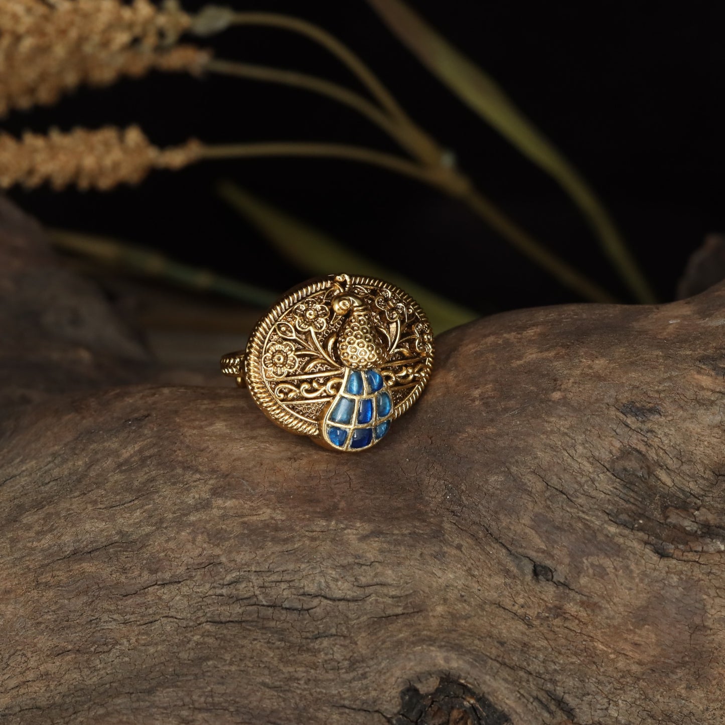 Peacock Antique Finger Ring with Sculpted Details and Floral Scrollwork
