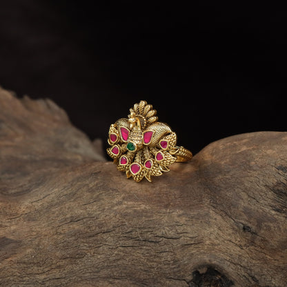Peacock Antique Finger Ring with Intricate Feather Detailing and Ornate Centre