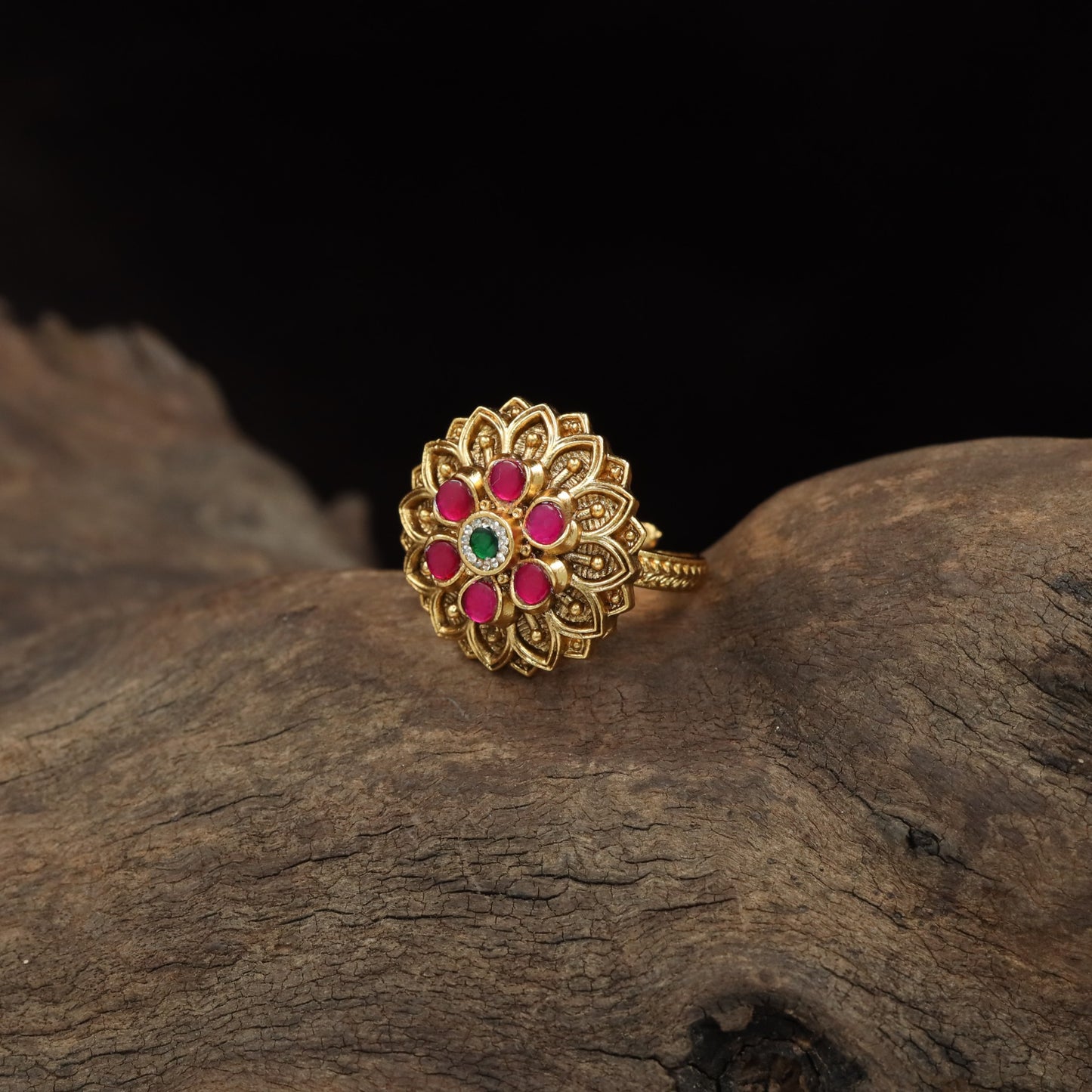 Antique Finger Ring Featuring Detailed Floral Layers and Traditional Ornamental Work