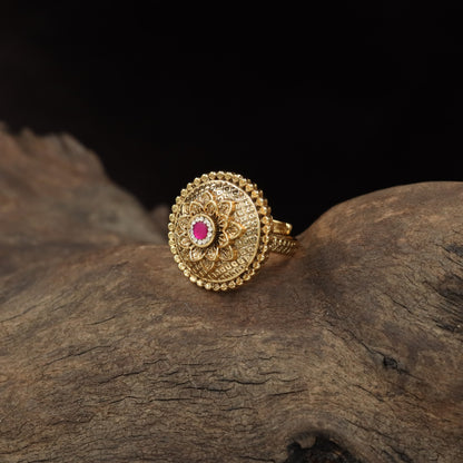 Sculpted Floral Centre with Intricate Border Work Antique Finger Ring