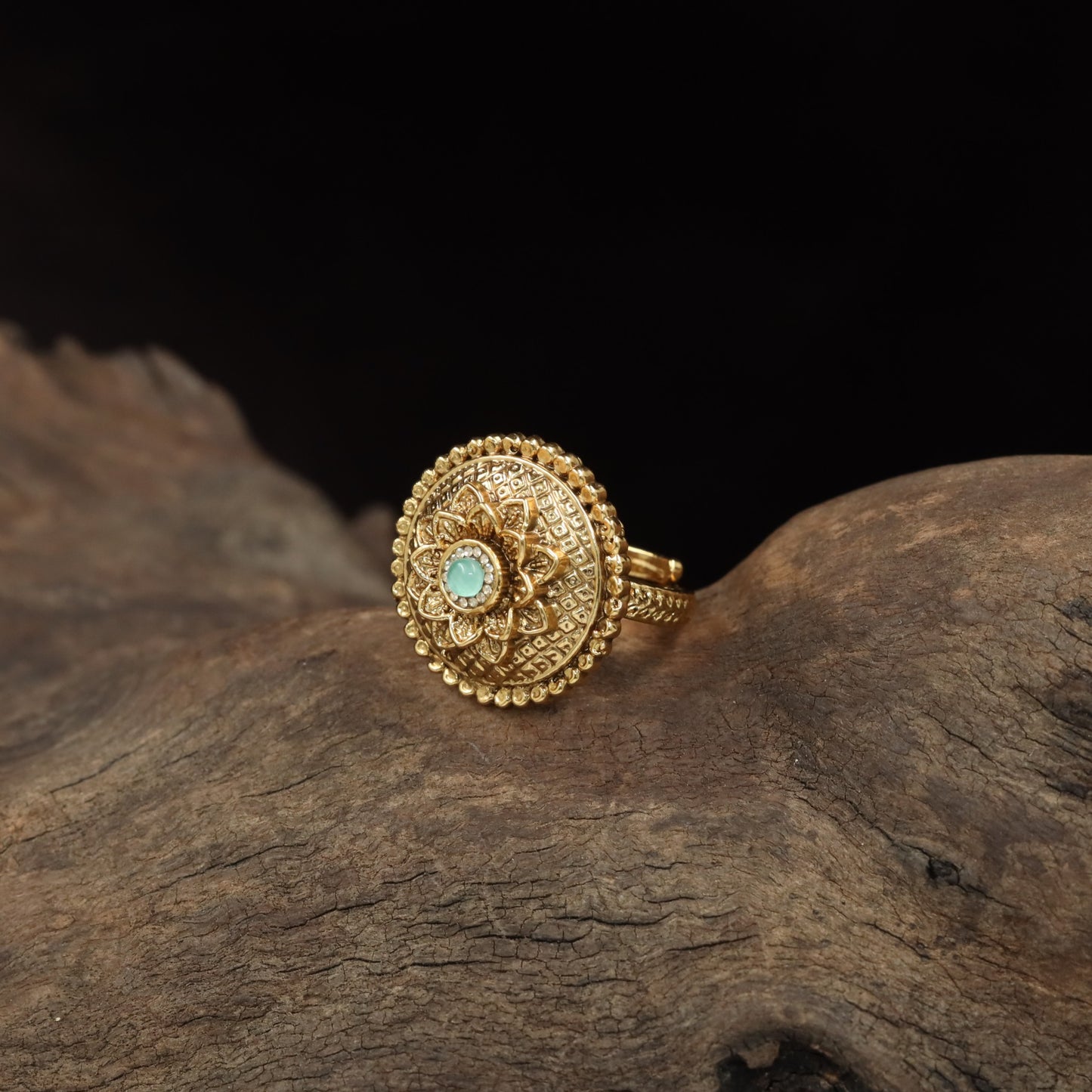 Sculpted Floral Centre with Intricate Border Work Antique Finger Ring