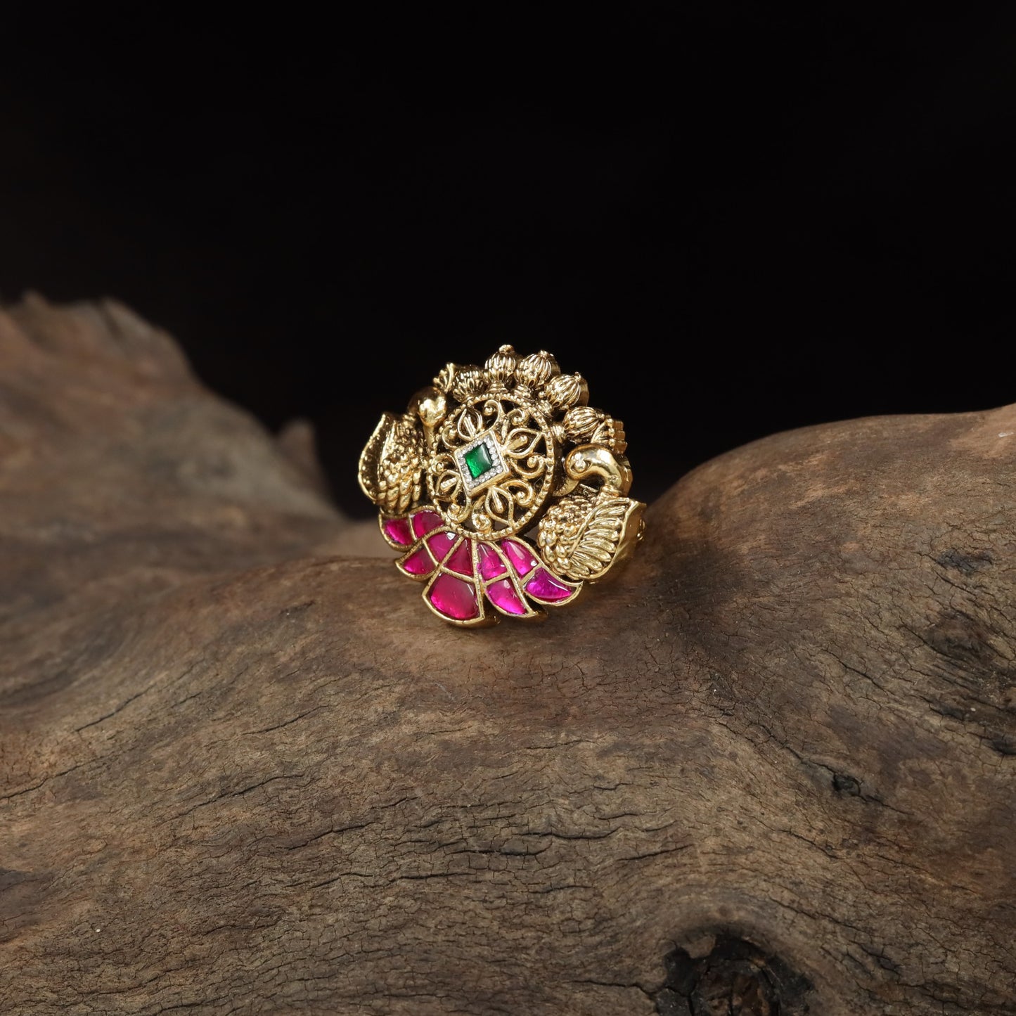 Swan Antique Finger Ring with Sculpted Floral Details and Ornate Centre