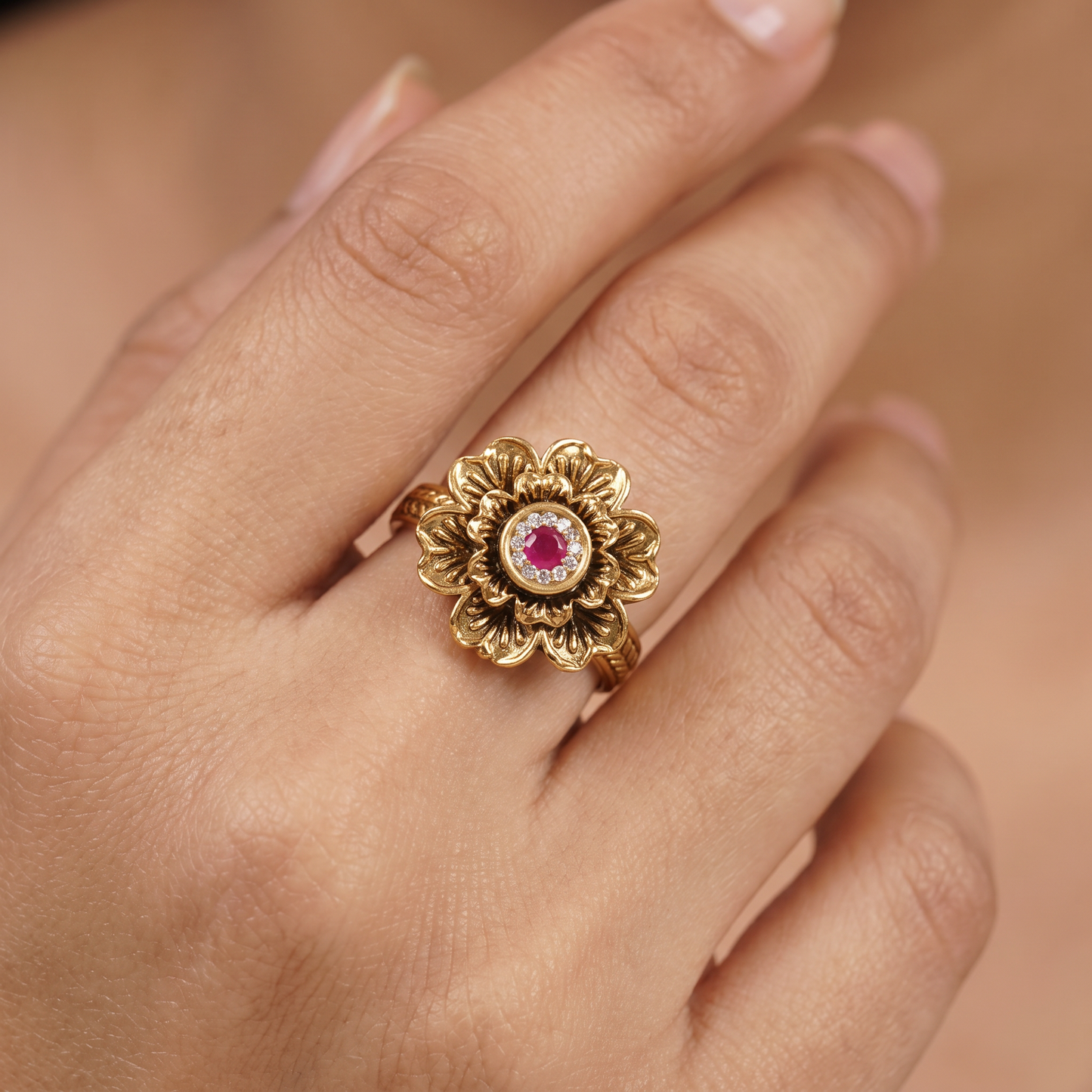 Floral Antique Finger Ring with Intricate Petal Work and Decorative Centre