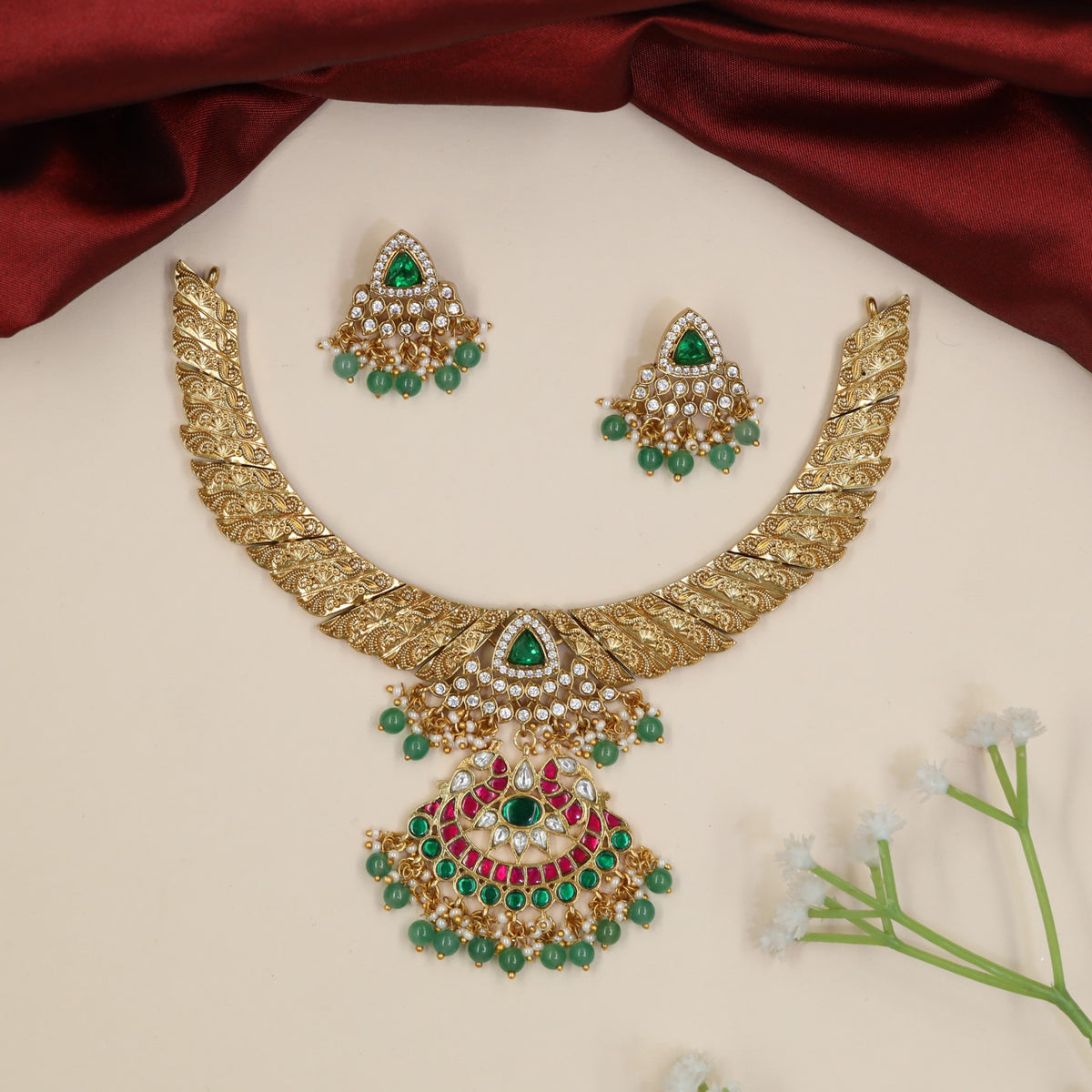 Jadau Leafwork Necklace Set with Geometric Pendant
