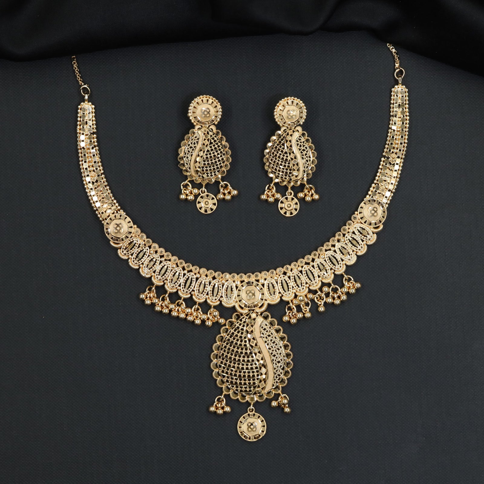 Oval cutout link collar Forming Necklace with suspended ghungroo charms