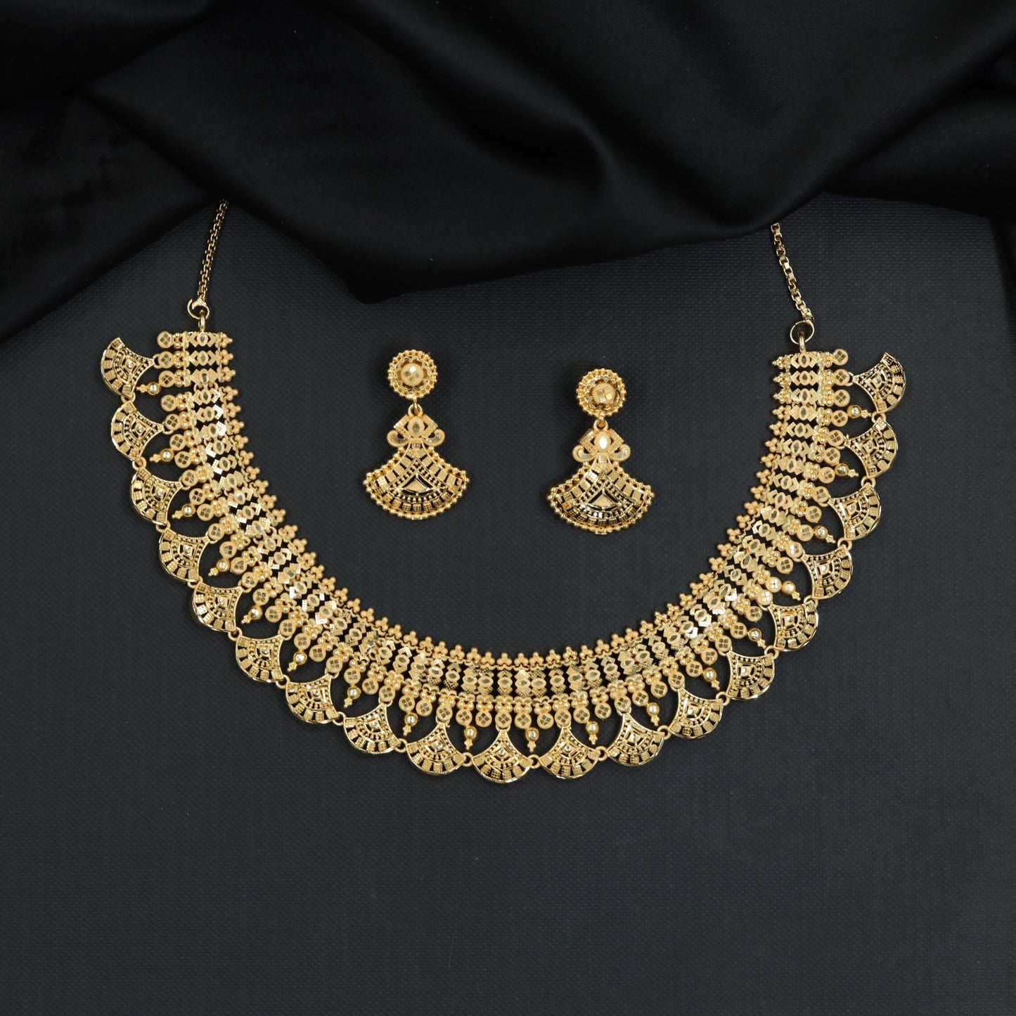 Ornamental Openwork Forming Necklace with Graduated Pendant Fringe