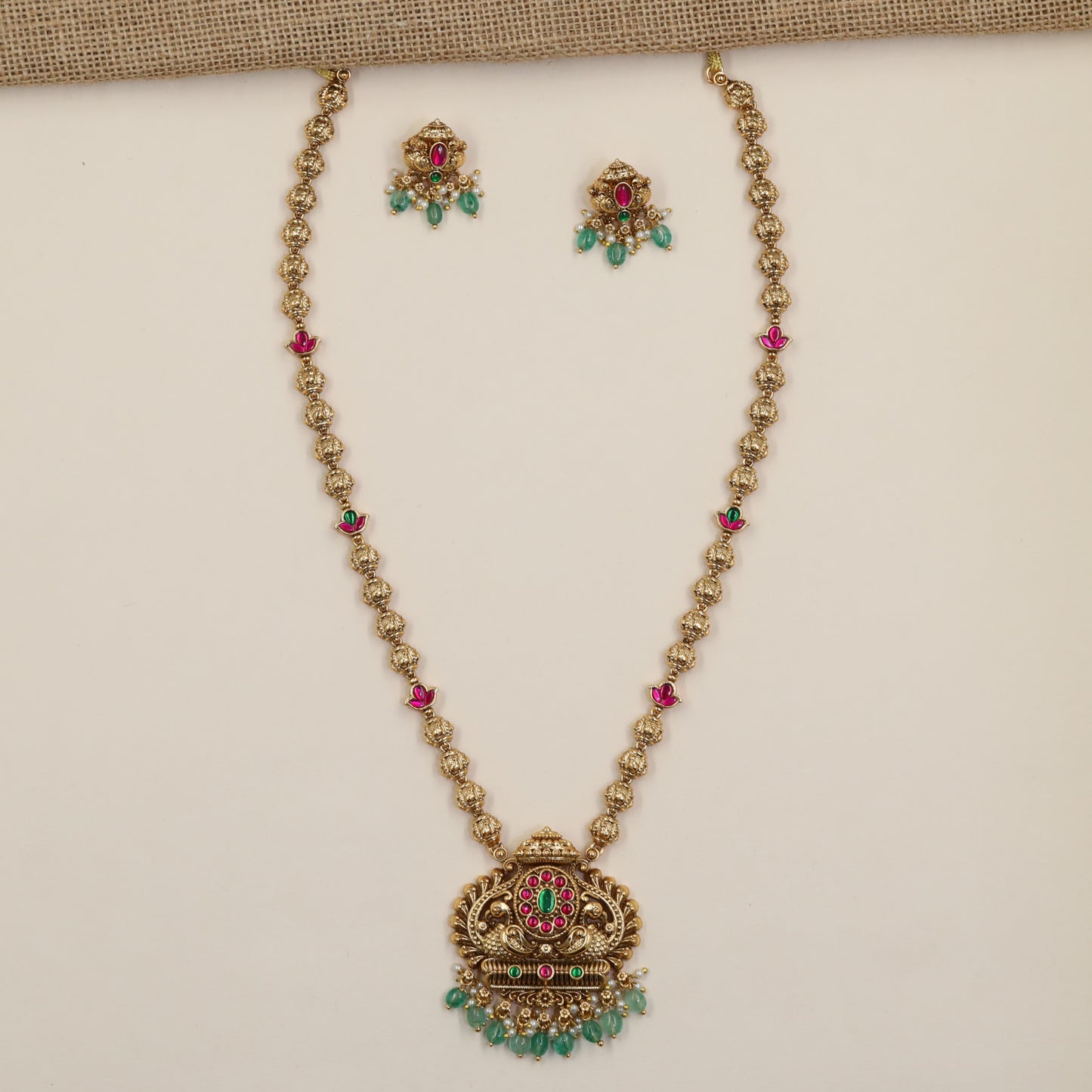 Heritage Peacock Antique Chain with Ornamental Centre Pendant and Repeating Floral Links