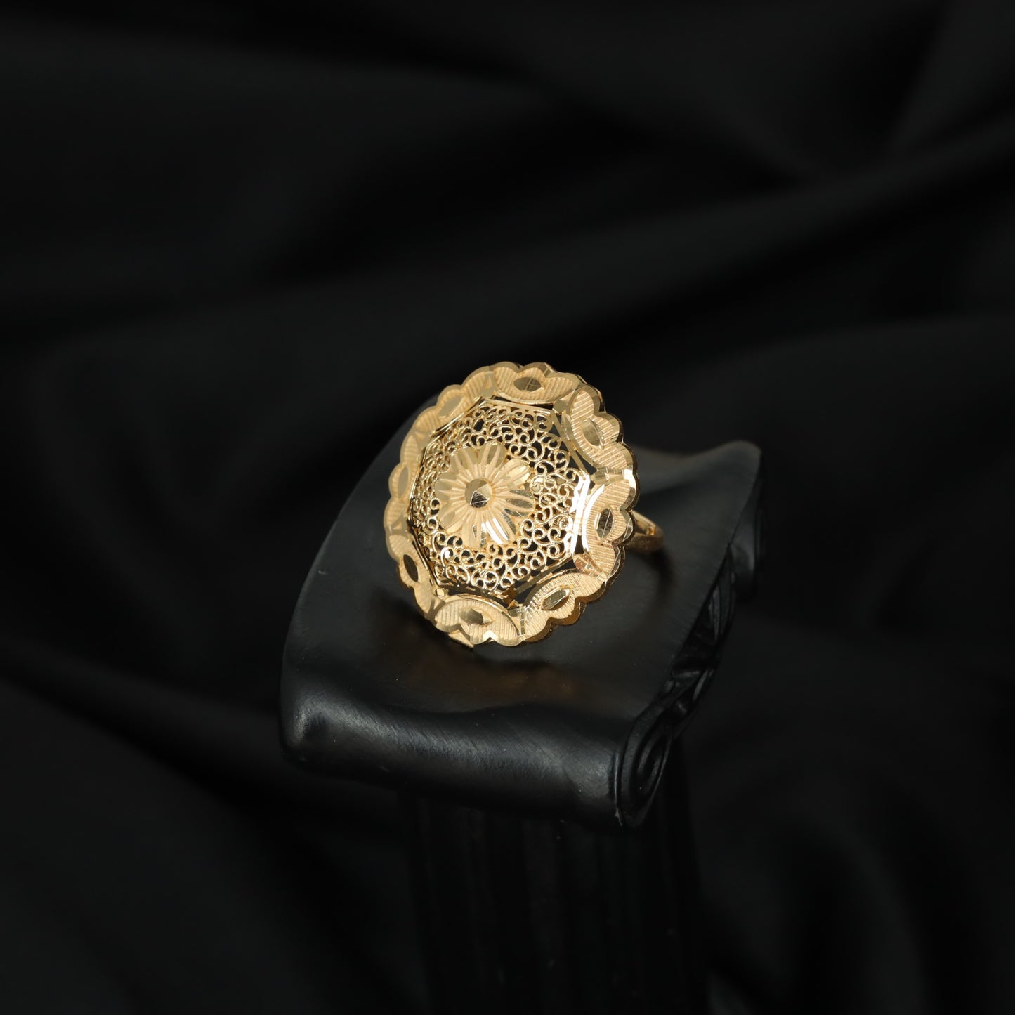 Decorative Floral Filigree Forming Finger Ring