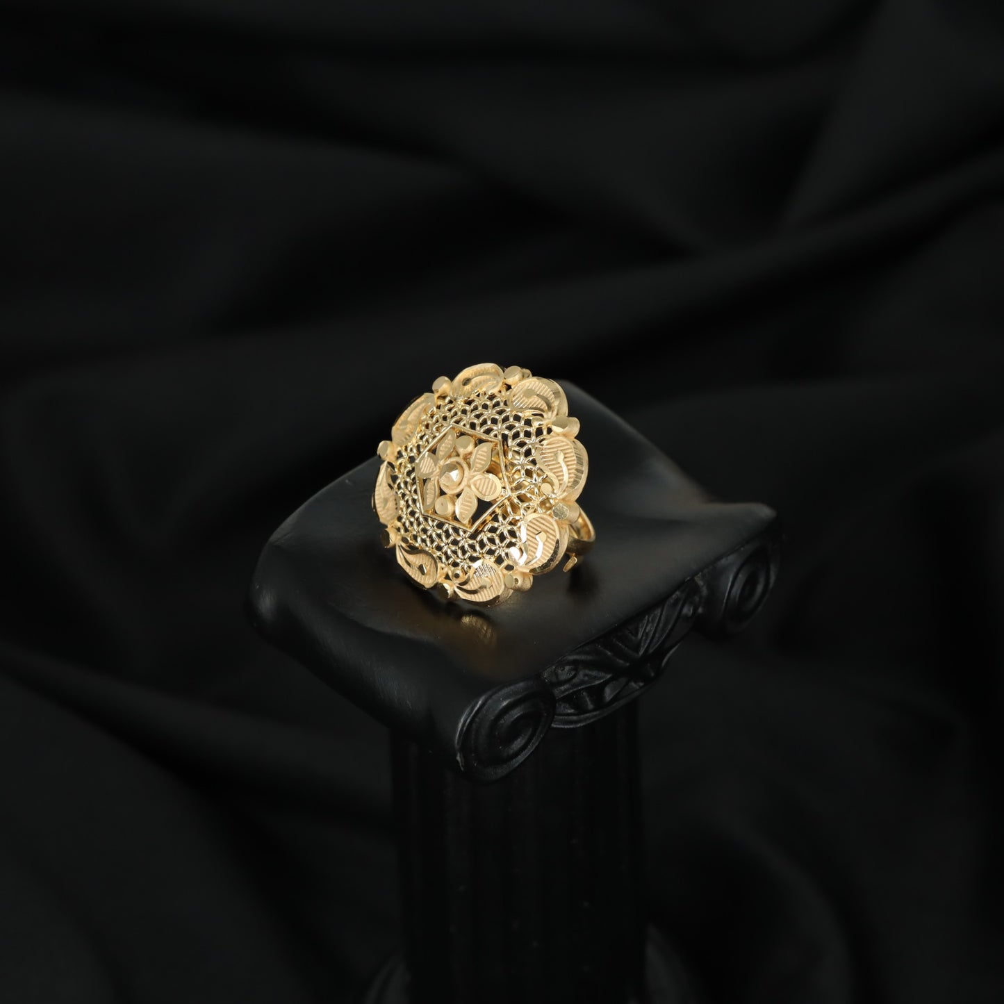 Forming Finger Ring Designed with Floral Openwork and Sculpted Edges