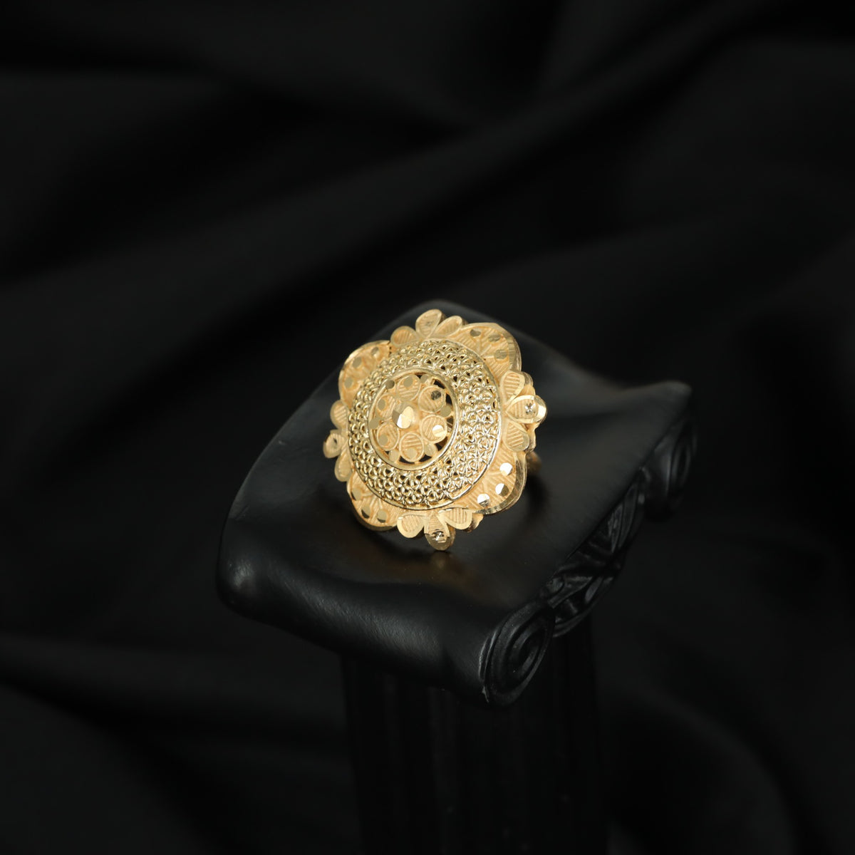 Gold Plated Floral Filigree Medallion Ring with Petals
