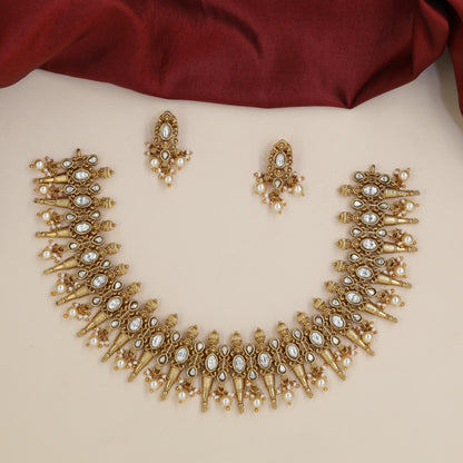 Jadau Necklace with Repeating Oval Link and Leaf Detailing