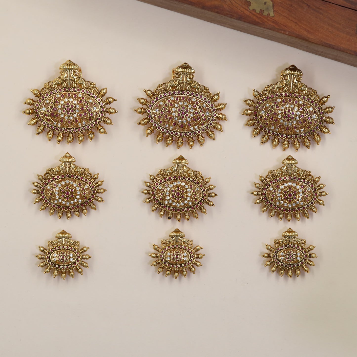 Antique Jada Bille with Oval Filigree Panels and Beaded Edging
