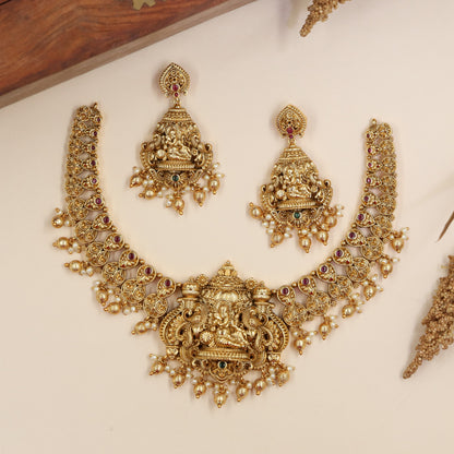 Royal Ganesha Necklace Featuring a Grand Sculpted Pendant and Intricate Links
