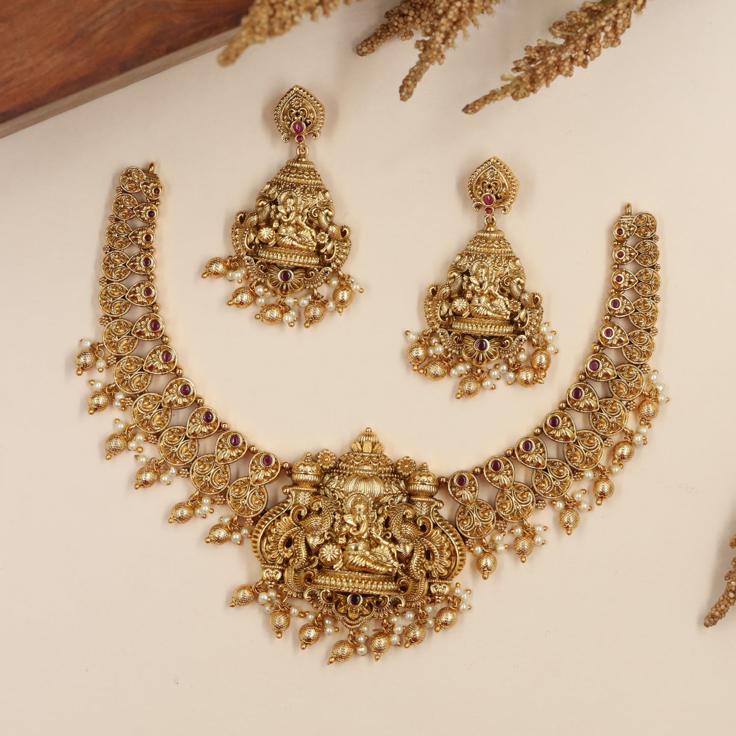 Royal Ganesha Necklace Featuring a Grand Sculpted Pendant and Intricate Links