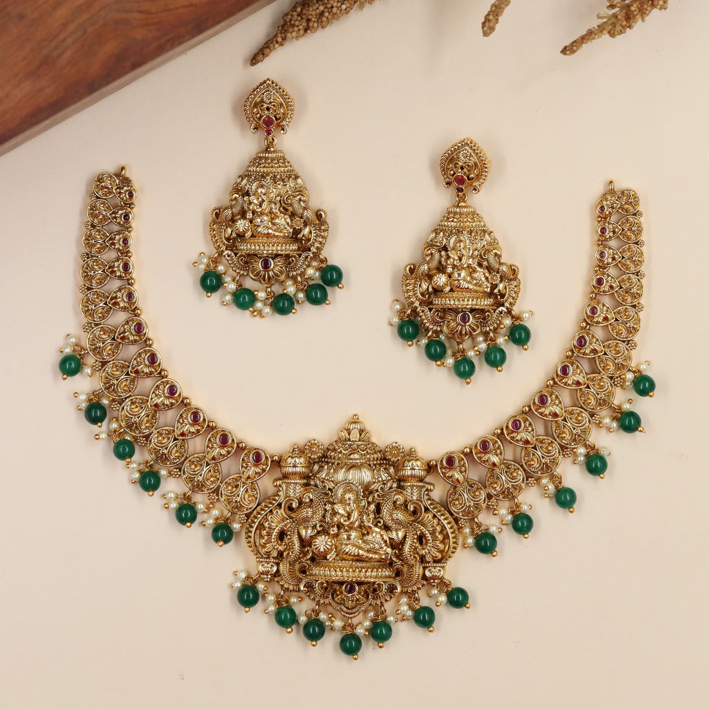 Royal Ganesha Necklace Featuring a Grand Sculpted Pendant and Intricate Links