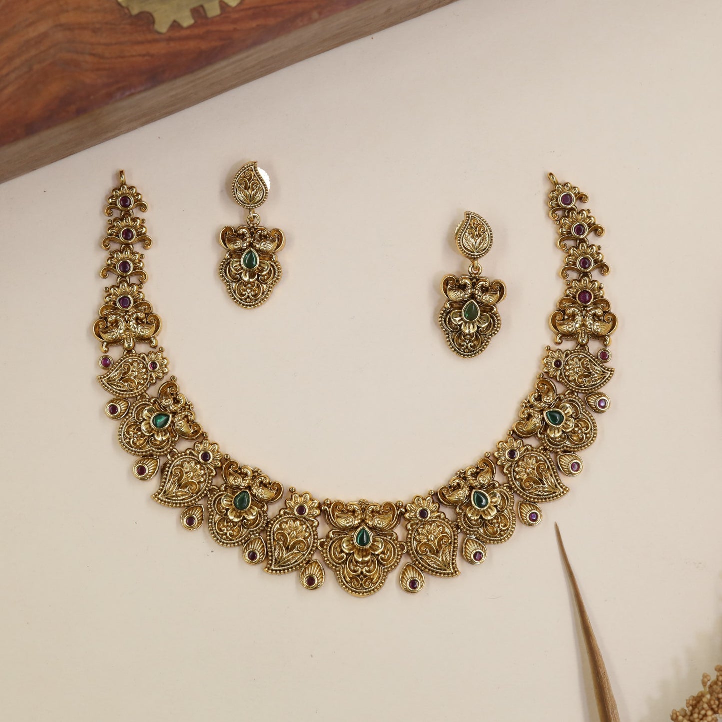 Classic Antique Necklace With Curved Botanical Panel Work
