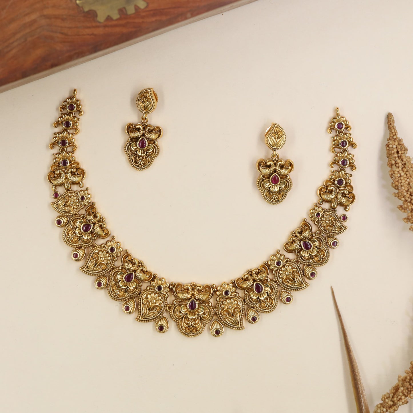 Classic Antique Necklace With Curved Botanical Panel Work