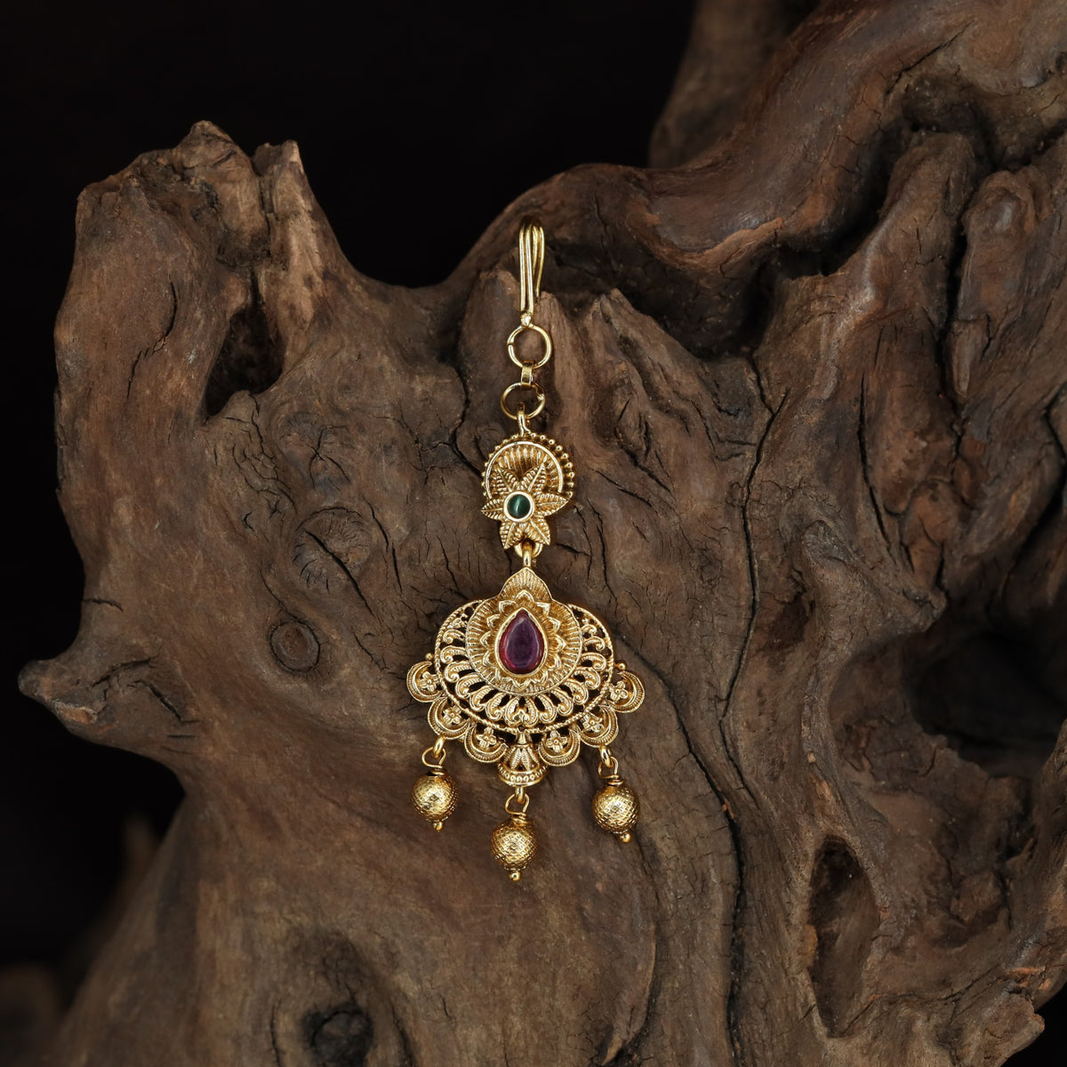 Antique Tikka With Ornate Teardrop Centre And Sculpted Floral Frame