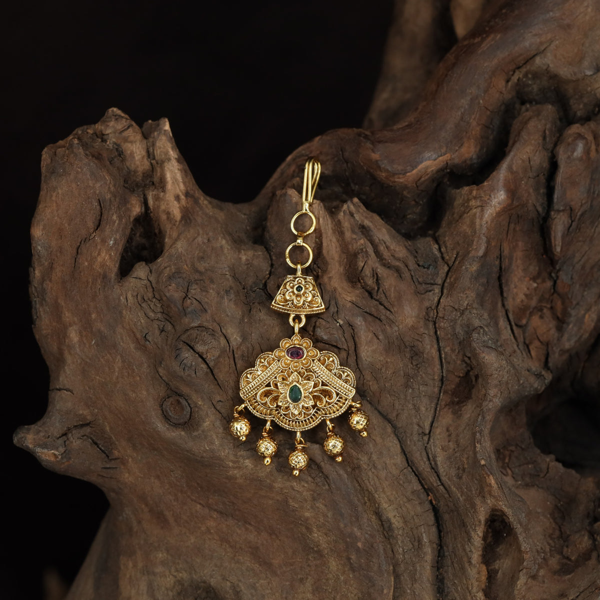Antique Tikka With Teardrop Centre & Floral Filigree
