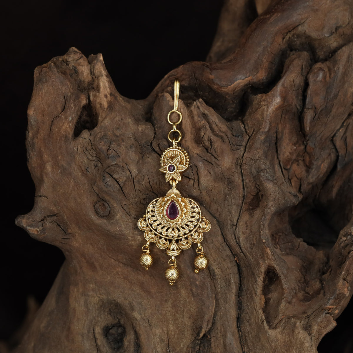 Antique Tikka With Ornate Teardrop Centre And Sculpted Floral Frame