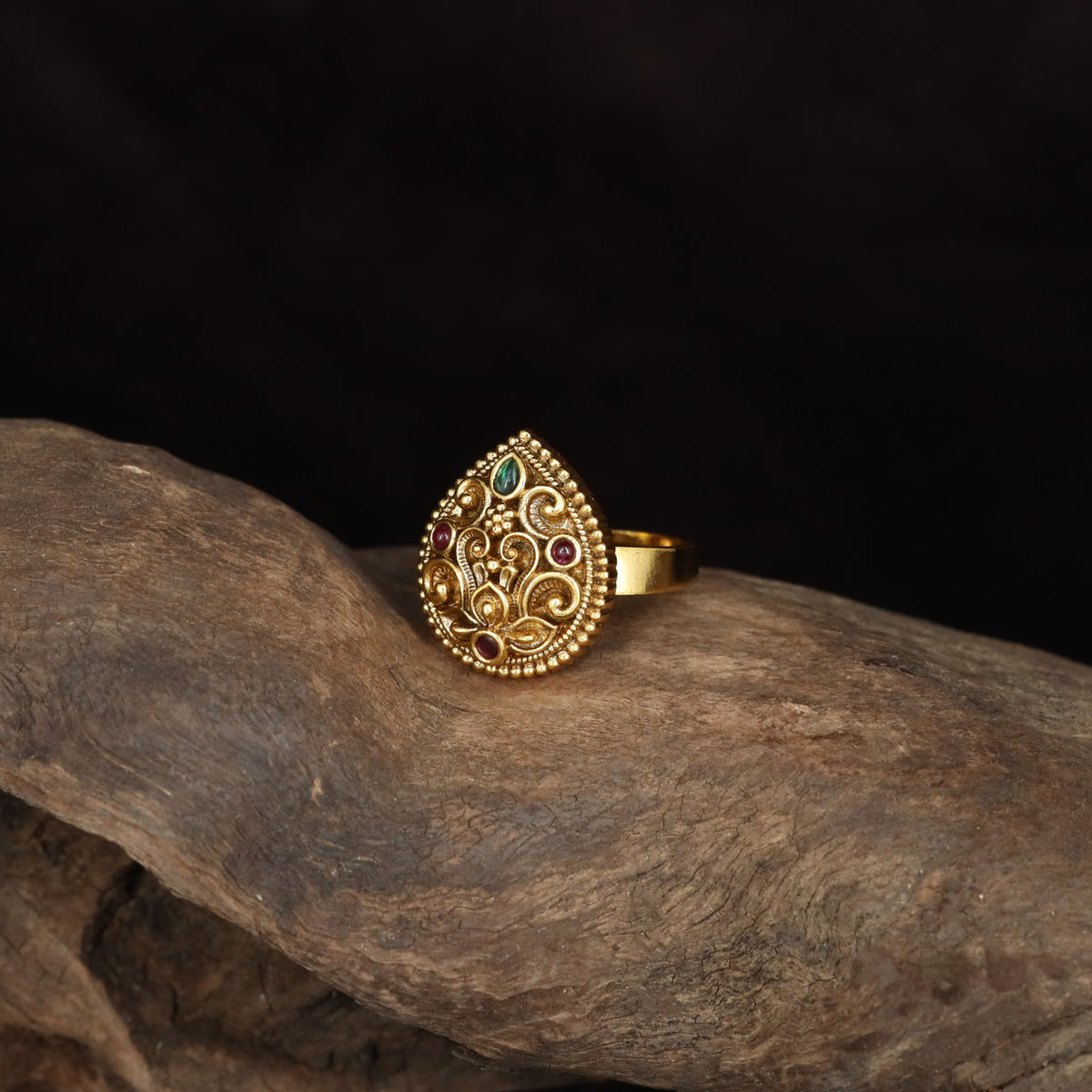Antique Paisley Ring with Beaded Border