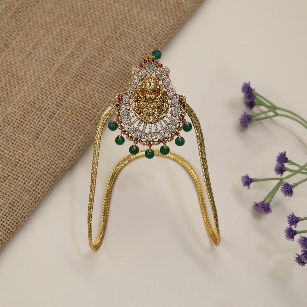 Antique Vanki with Sculpted Centre & Bead Drops