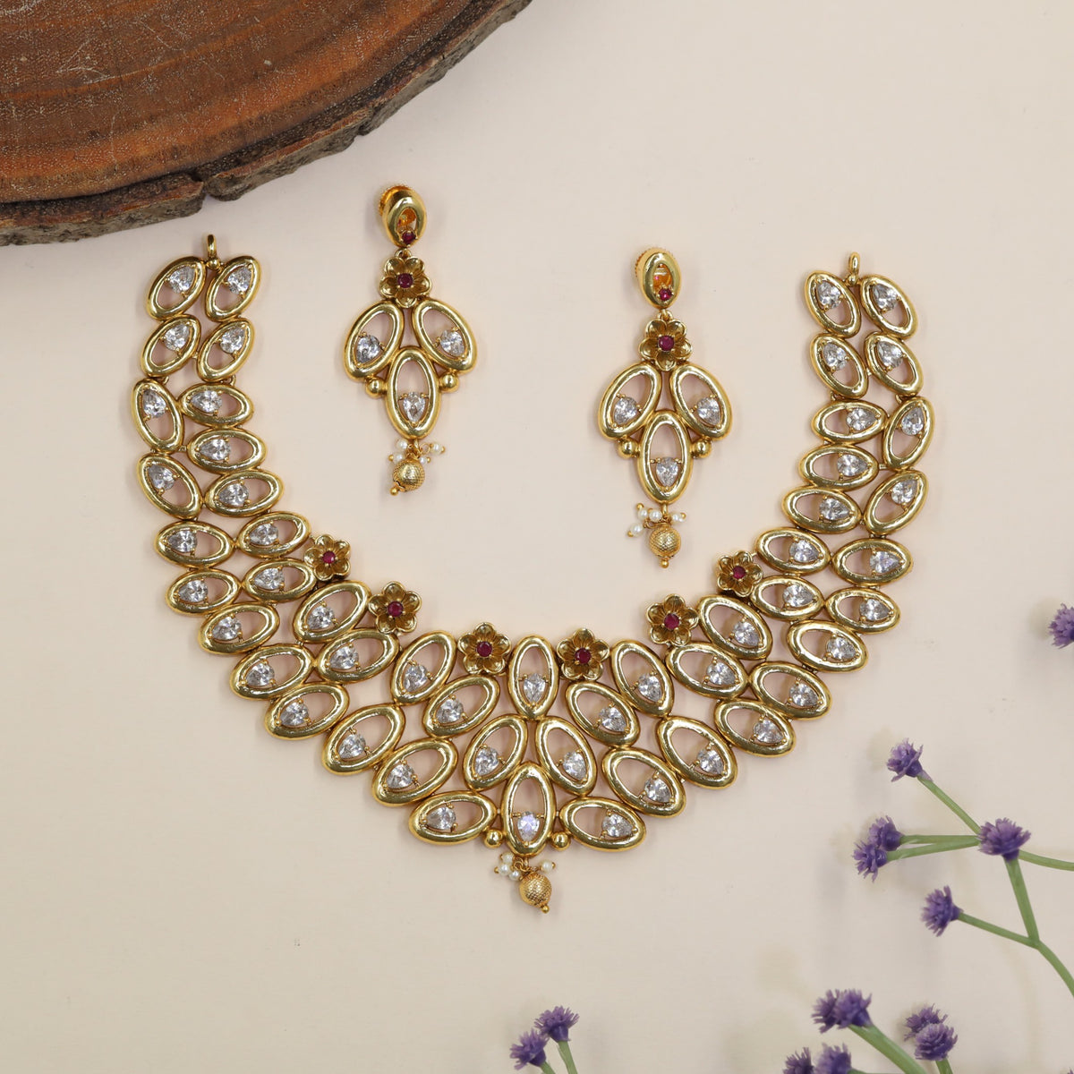 Antique Leaf Motif Necklace & Earrings with Centre Drop
