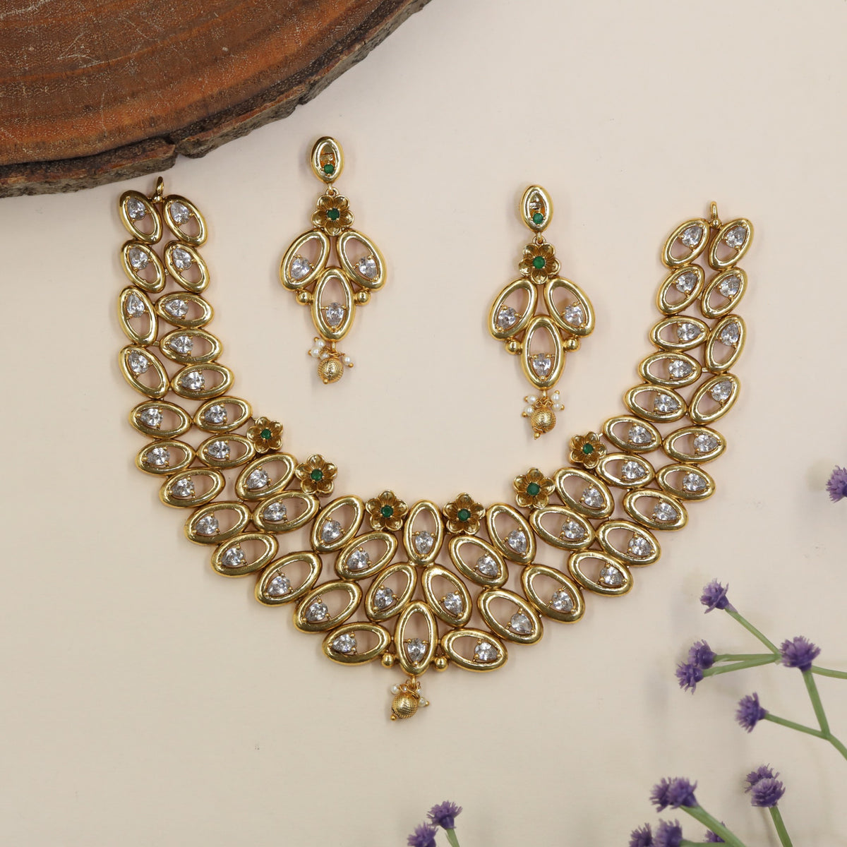 Antique Leaf Motif Necklace & Earrings with Centre Drop
