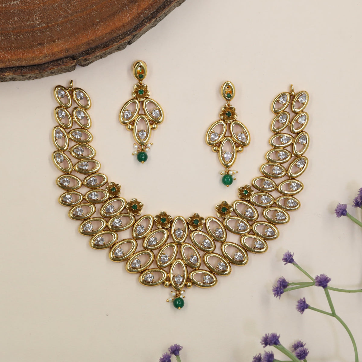 Antique Leaf Motif Necklace & Earrings with Centre Drop