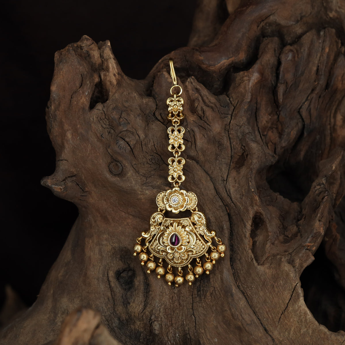 Heirloom Antique Floral Tikka with Curved Detailing