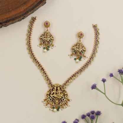 Grand Shiva Parvathi Necklace With Ornate Centrepiece And Refined Traditional Detailing