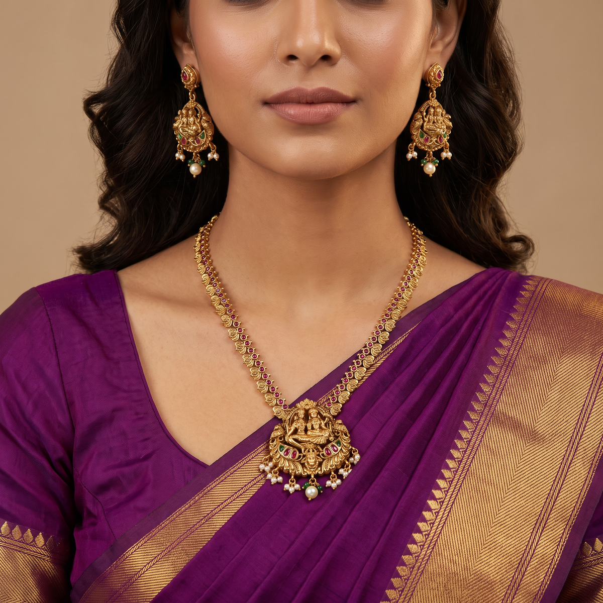 Grand Shiva Parvathi Necklace With Ornate Centrepiece And Refined Traditional Detailing