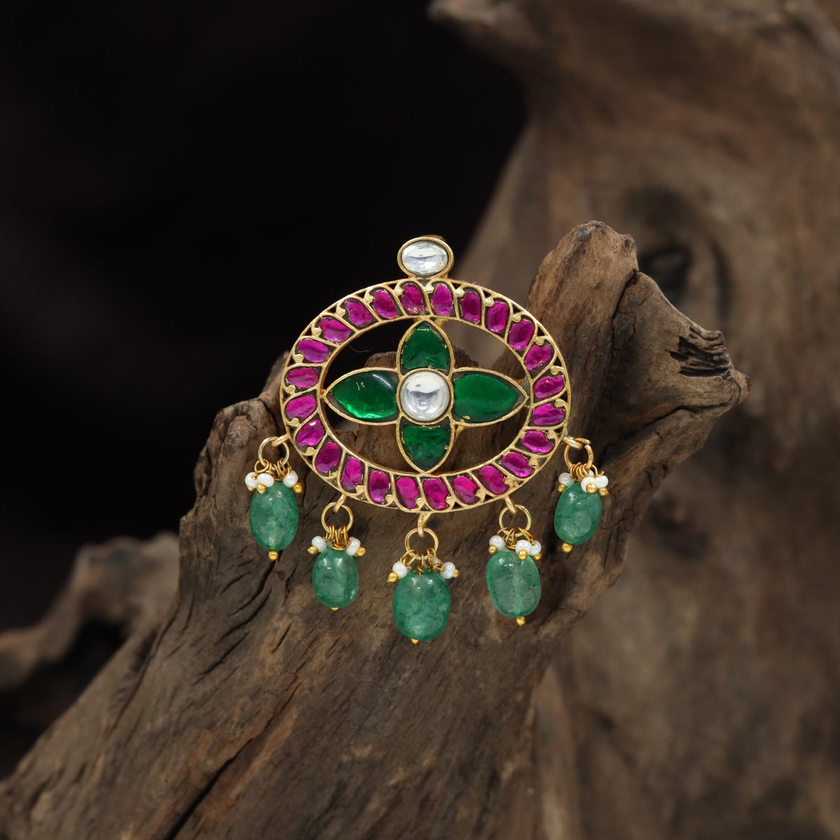 Elegant Jadau Pendant Featuring Four-Petal Centre Design And Decorative Drops