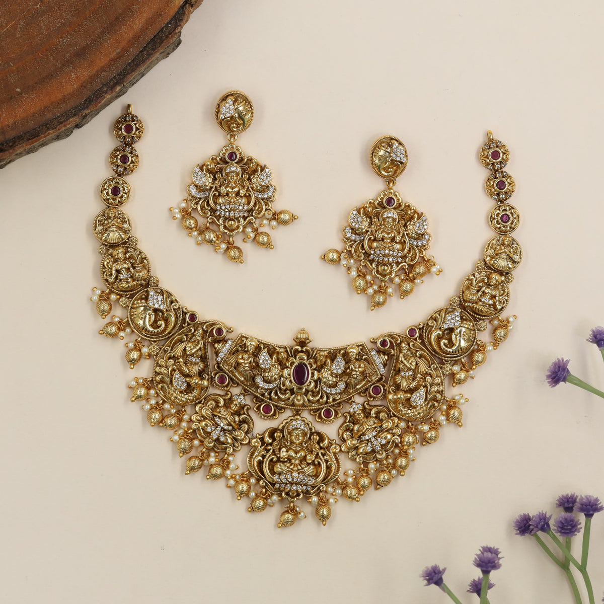 Royal Antique Necklace Showcasing Lakshmi Centrepiece And Detailed Heritage Work