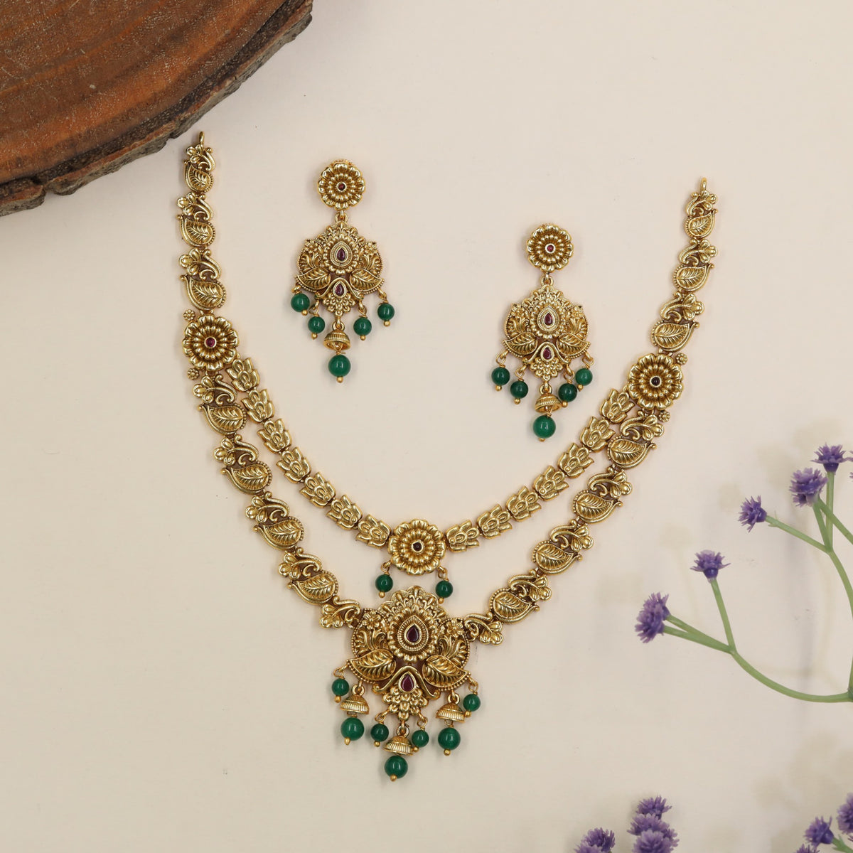 Premium Antique Necklace With Intricate Floral Medallions And Curved Paisley Linkwork