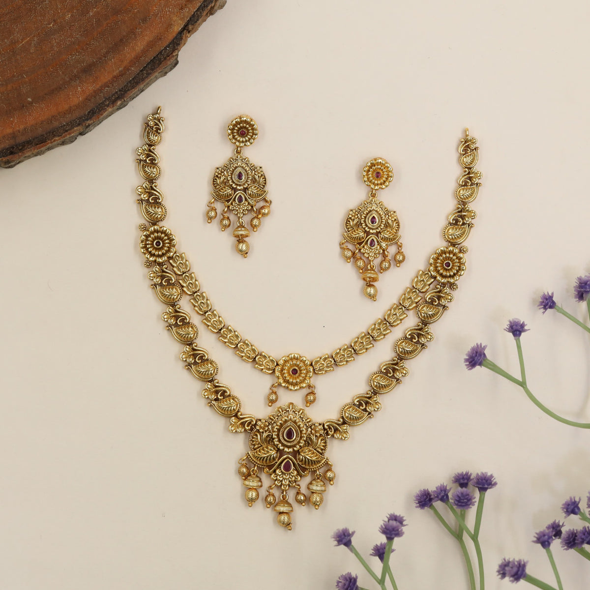 Premium Antique Necklace With Intricate Floral Medallions And Curved Paisley Linkwork