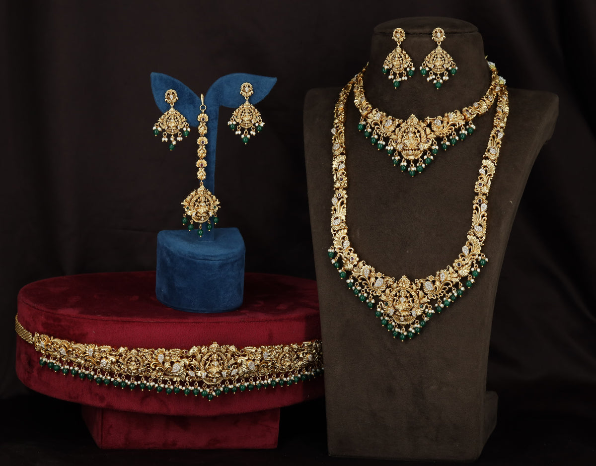 An heirloom-style Combo Set featuring intricate craftsmanship across coordinated pieces
