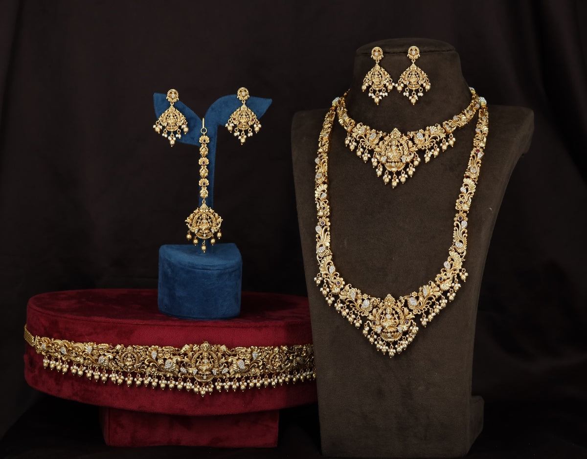 An heirloom-style Combo Set featuring intricate craftsmanship across coordinated pieces