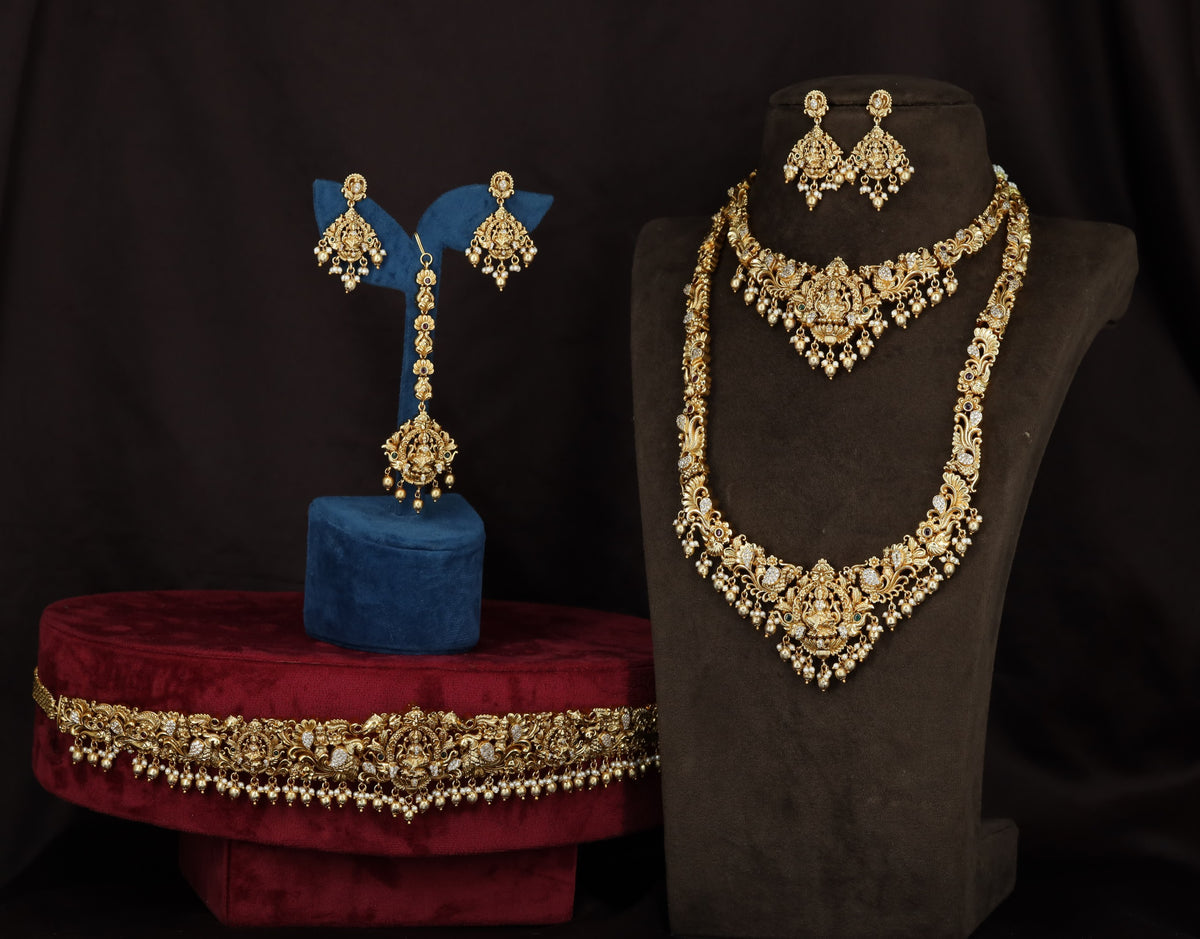An heirloom-style Combo Set featuring intricate craftsmanship across coordinated pieces