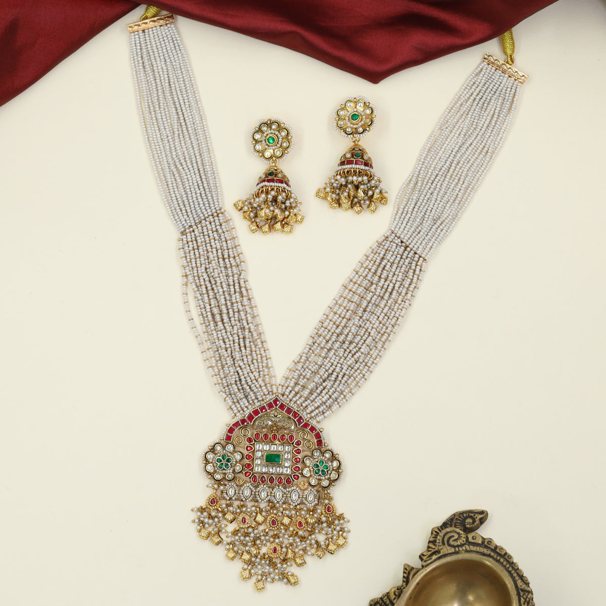 Jadau Beads Long Haara showcasing a geometric centre and sculpted floral accents