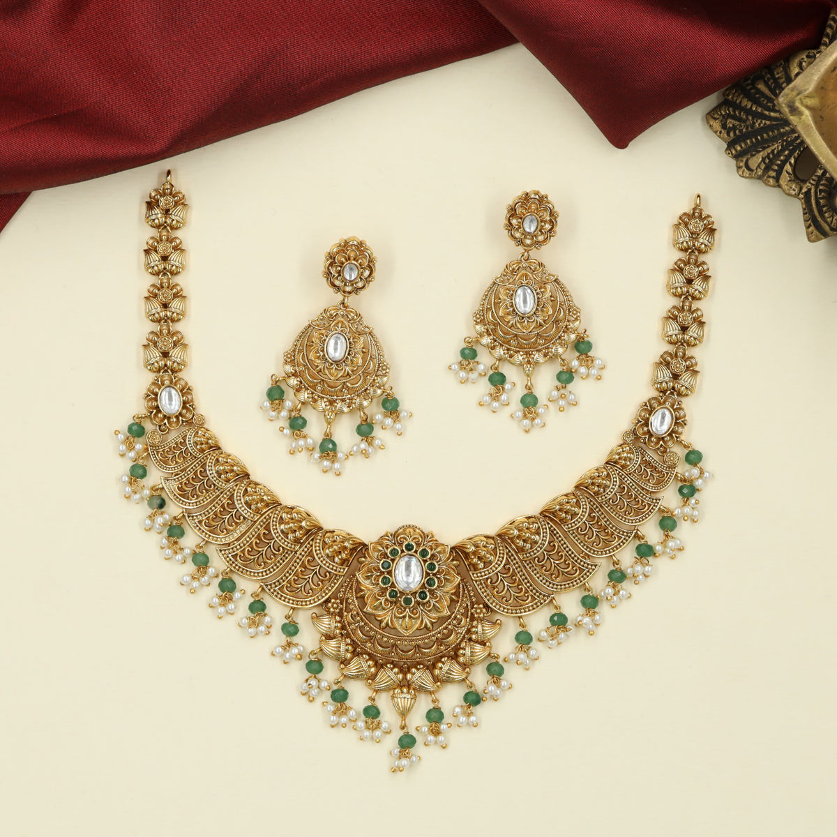 Heritage Necklace featuring Sculpted Floral Links and a Detailed Centre Pendant