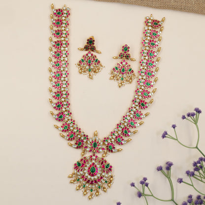 Grand Jadau Long Haara featuring Peacock Detailing and an Elaborate Centre Pendant