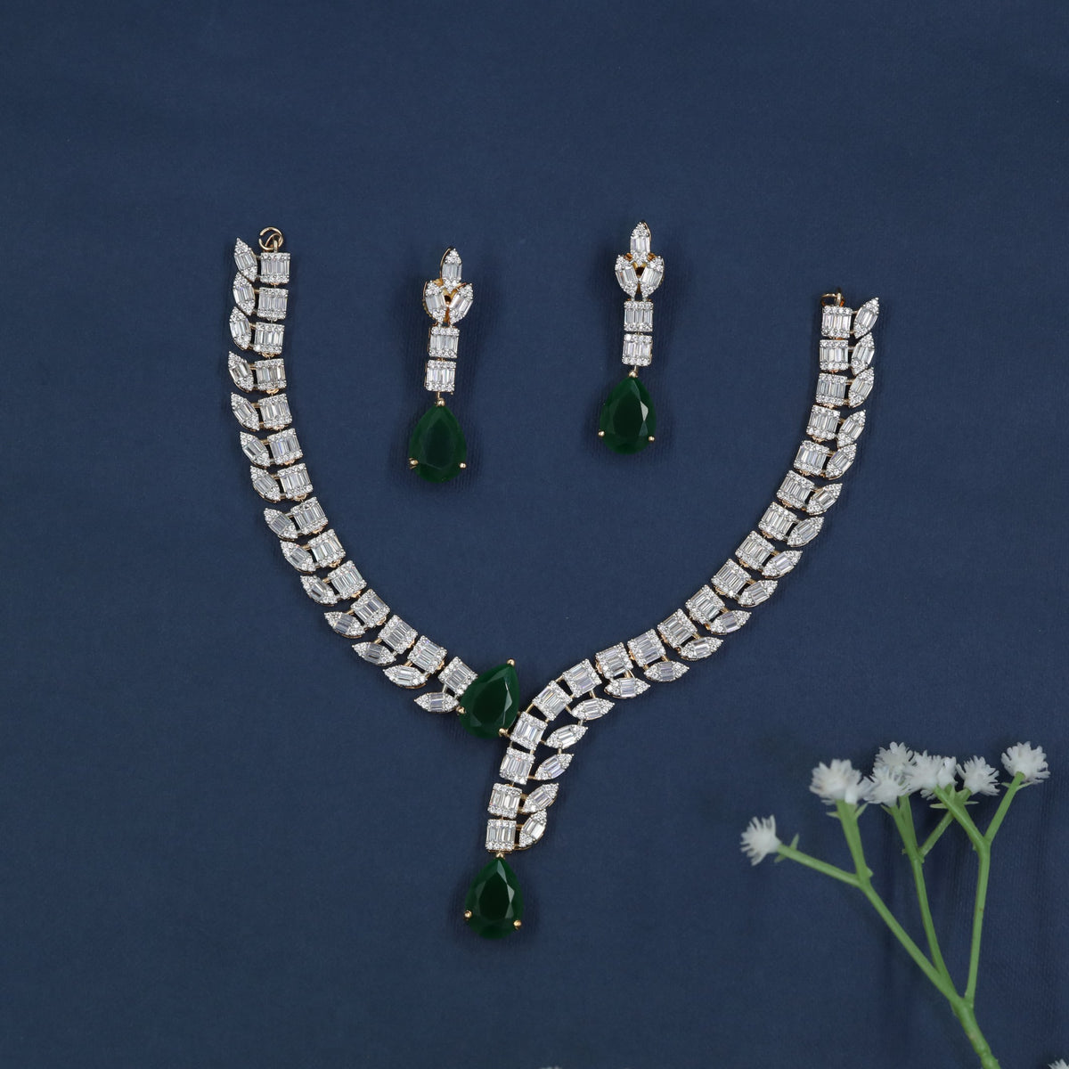 Gj Necklace with Symmetrical Stone Arrangements and a Graceful Centre Drop